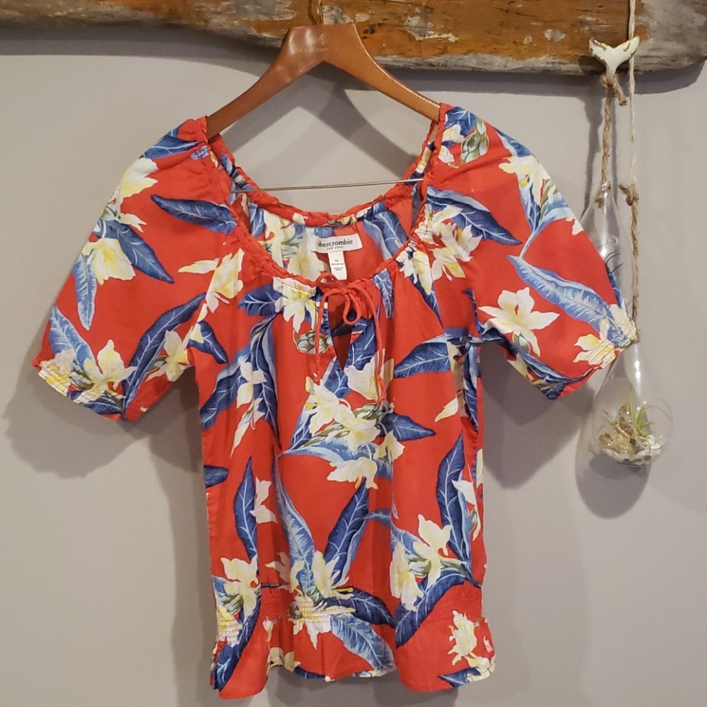 Abercrombie women peasant blouse